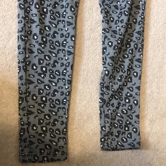 Its a leather type jeans - Picture 3 of 4